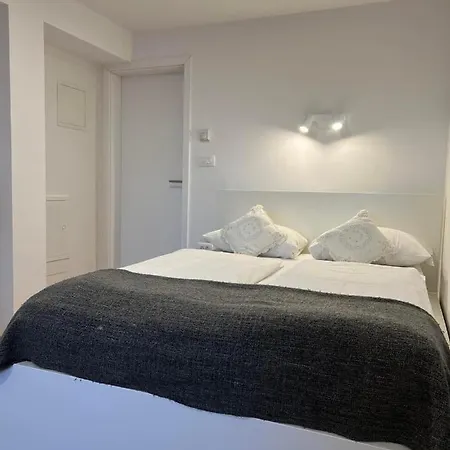Cozy With Sea View Apartma
